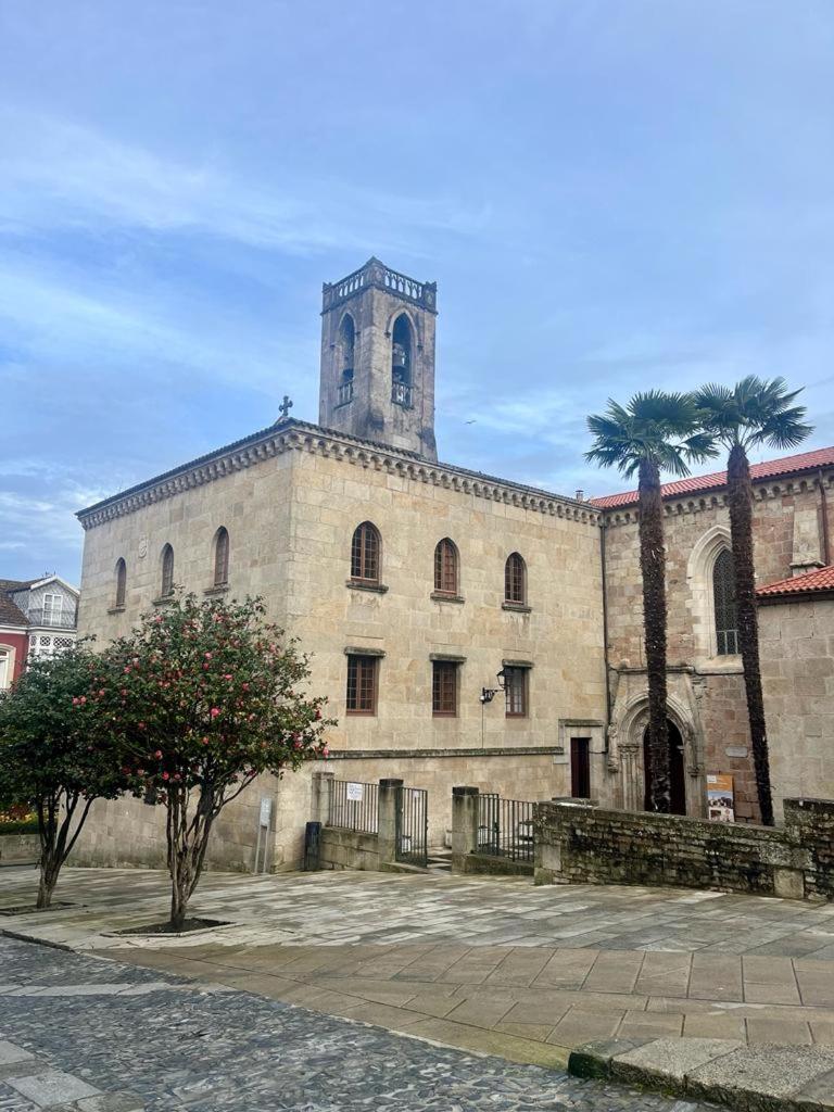 Parada Do Camino De Santiago Betanzos Exterior foto